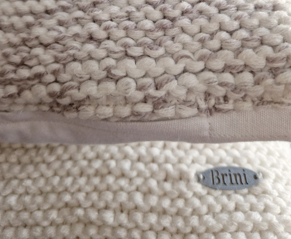 Brini 203 Ručně pletený polštář šedobílý žíhaný  40x40 cm 