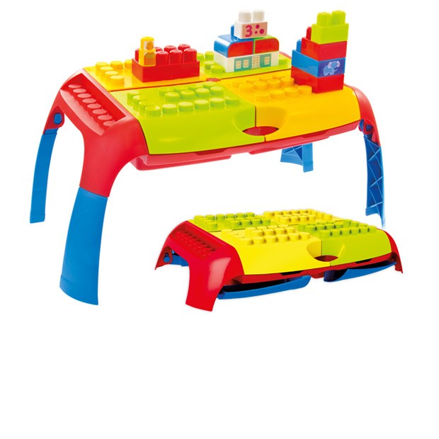 Mochtoys Maxi hrací stůl s kostkami 22 dílů