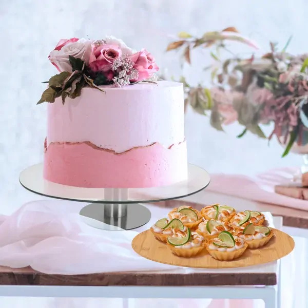 Servírovací otočný stojan s lopatkou