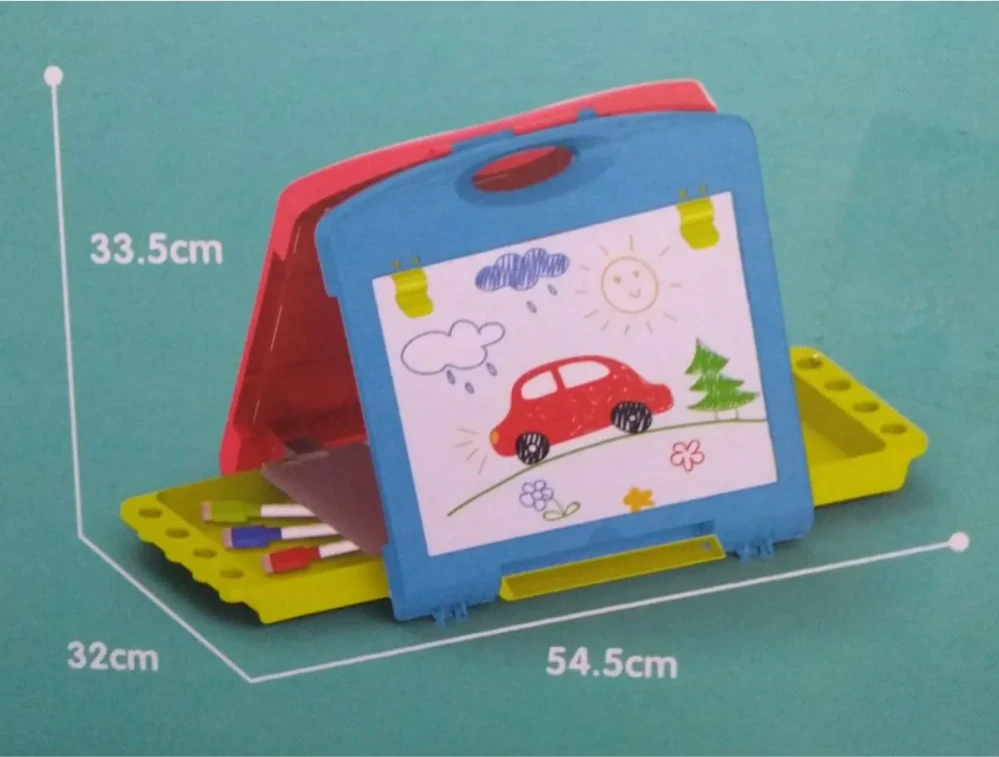 Kreslící tabulka s kufříkem, pastelky, houbička a magnetky s čísly a písmeny 50 x 35 cm