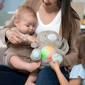 Plyšová hračka INGENUITY Králíček Sylvi Interaktivní