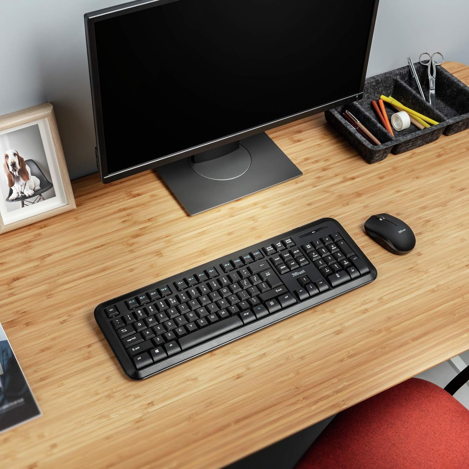 Sada bezdrátové klávesnice s myší Trust Nova