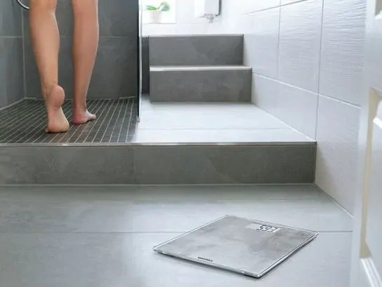 Soenhle Style Sense Compact Skleněná elektronická osobní váha (180 kg)