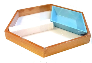 Dřevěný tác s vnitřní modrou miskou 