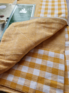 Amo La Casa Venkovský ubrus žluté káro 140 x 180 cm